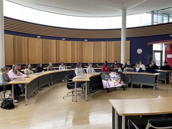 Bild vergr&ouml;&szlig;ern: Exkursion Kreisarchiv