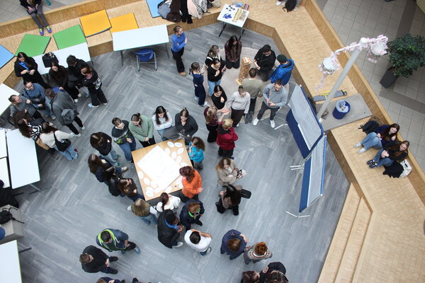 Bild vergr&ouml;&szlig;ern: BG Politisches Wohnzimmer 2