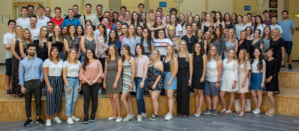 Bild vergr&ouml;&szlig;ern: BG_Abschluss_2018_19