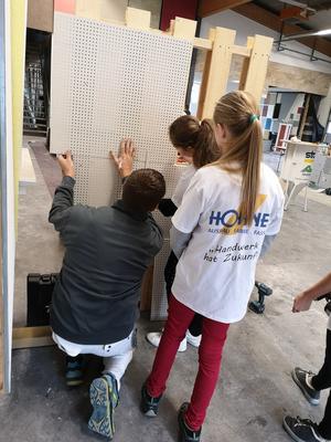 Bild vergr&ouml;&szlig;ern: BEJ bei der Zukunftstour Handwerk 2