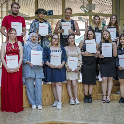 Bild vergr&ouml;&szlig;ern: 2BFS Verabschiedung Klasse 2BFH2