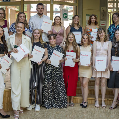 Bild vergr&ouml;&szlig;ern: 2BFS Verabschiedung Klasse 2BFP2